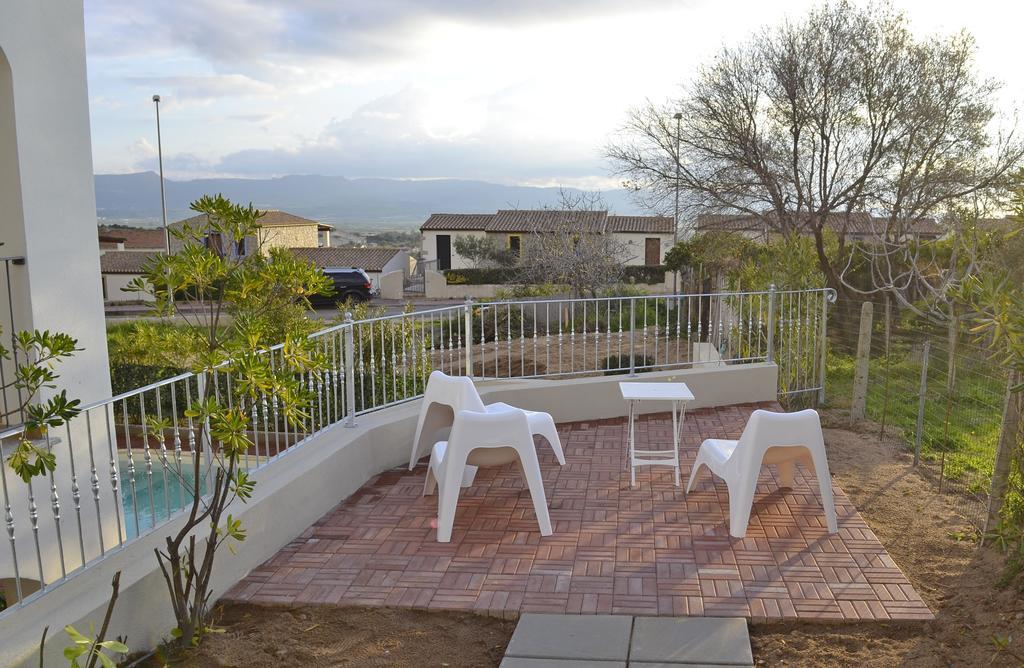 Gf Apartments La Vigna Badesi Exterior foto