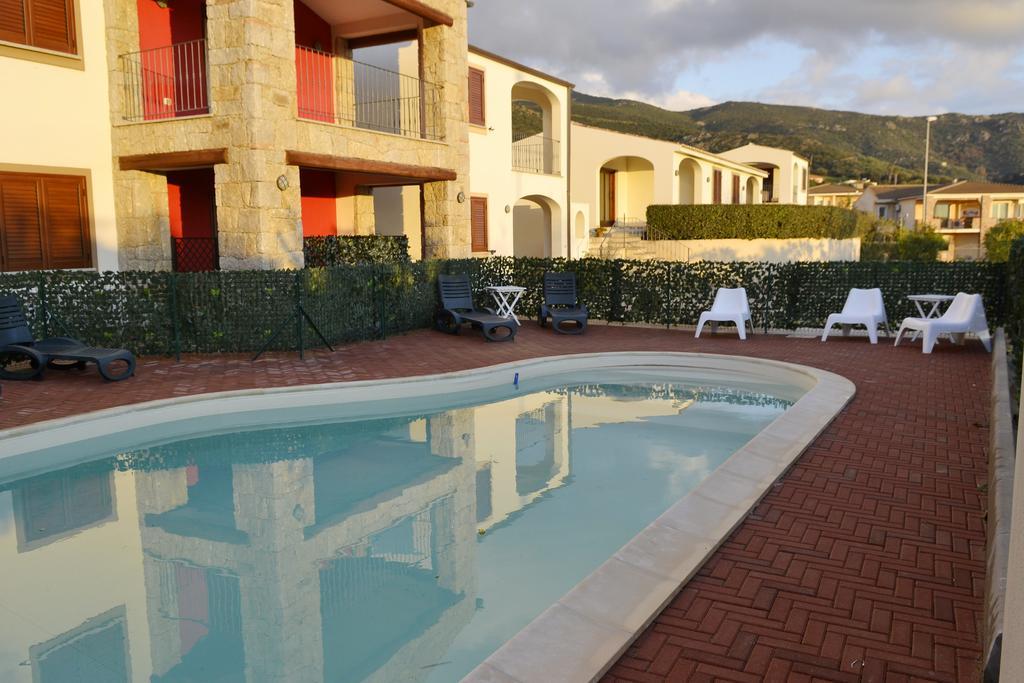 Gf Apartments La Vigna Badesi Exterior foto