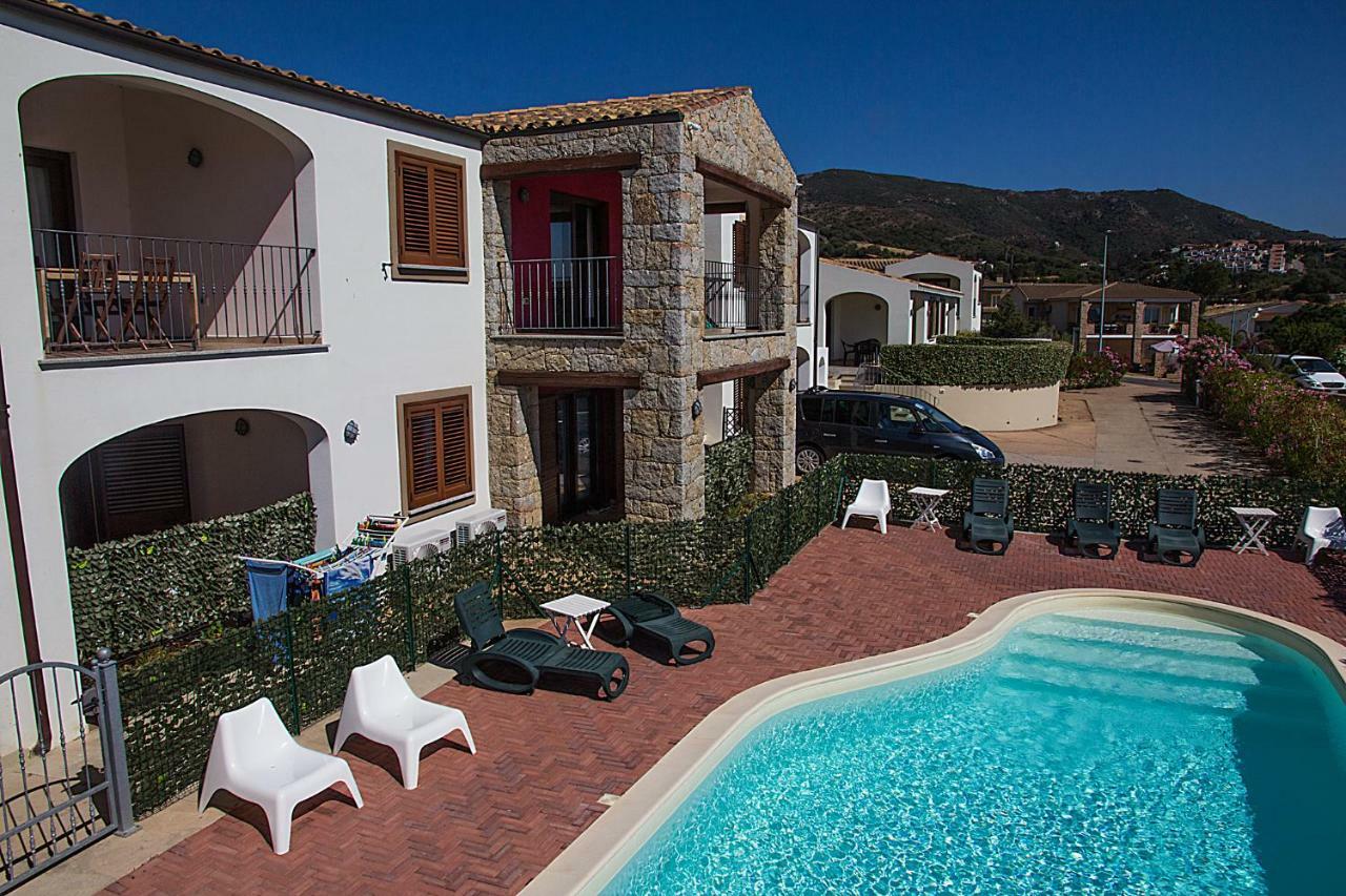 Gf Apartments La Vigna Badesi Exterior foto